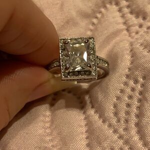 Premier Designs Smitten Ring